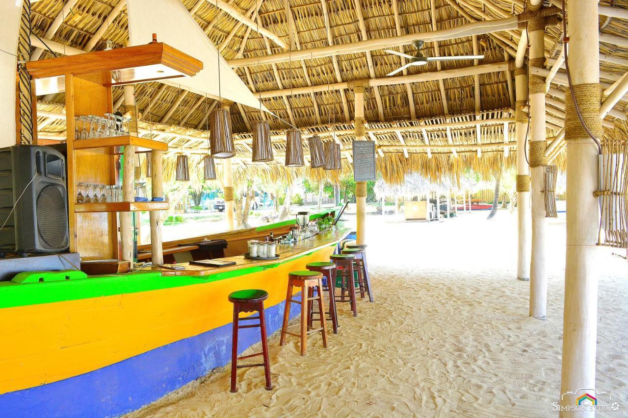 Arenas Beach Hotel 玉米岛 外观 照片
